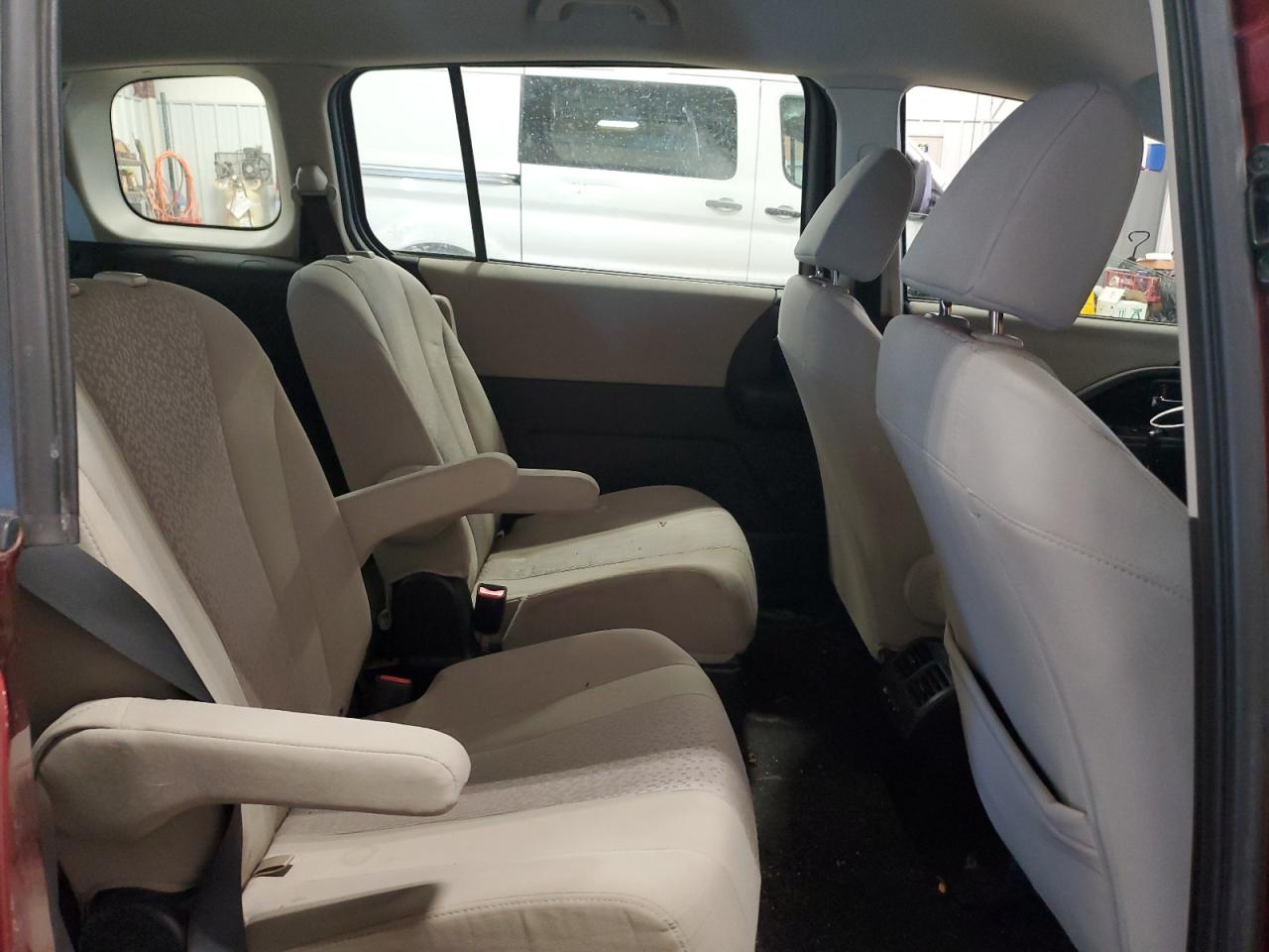 2012 Mazda 5 - Image 11