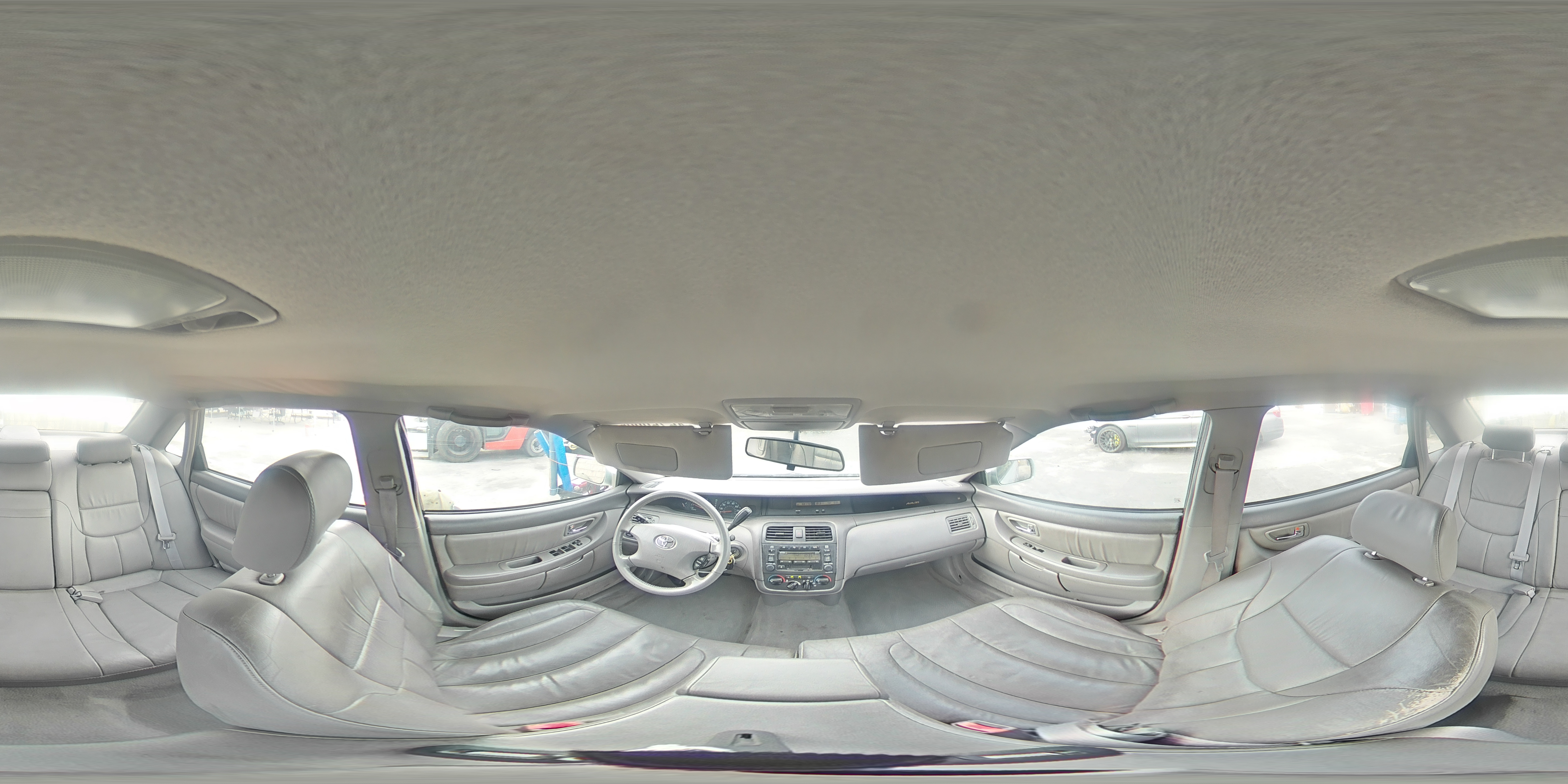 2004 Toyota Avalon - Image 13