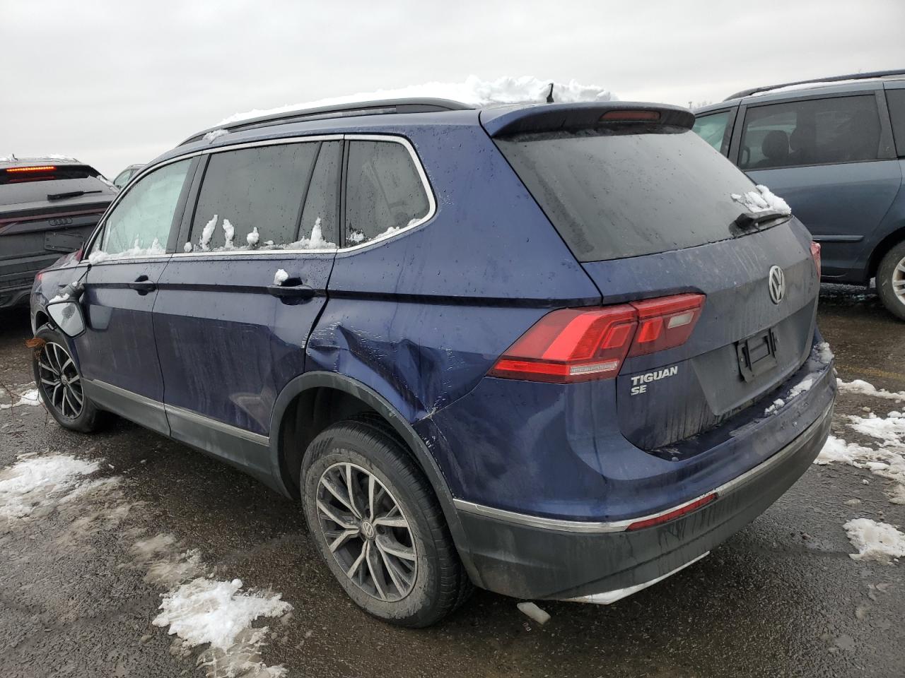2021 Volkswagen Tiguan - Image 2