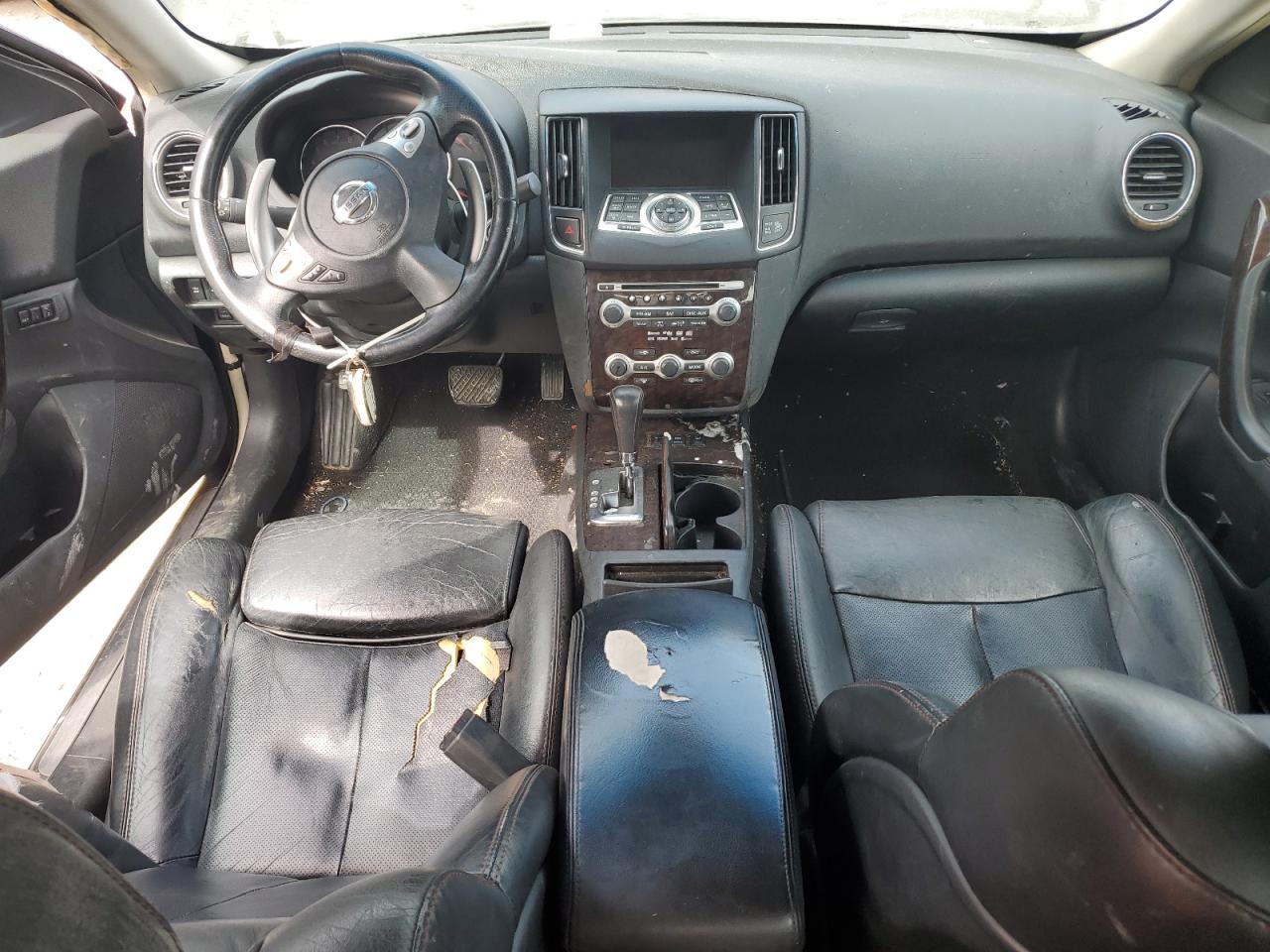 2010 Nissan Maxima - Image 8