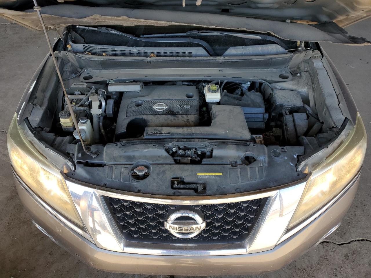 2013 Nissan Pathfinder - Image 12