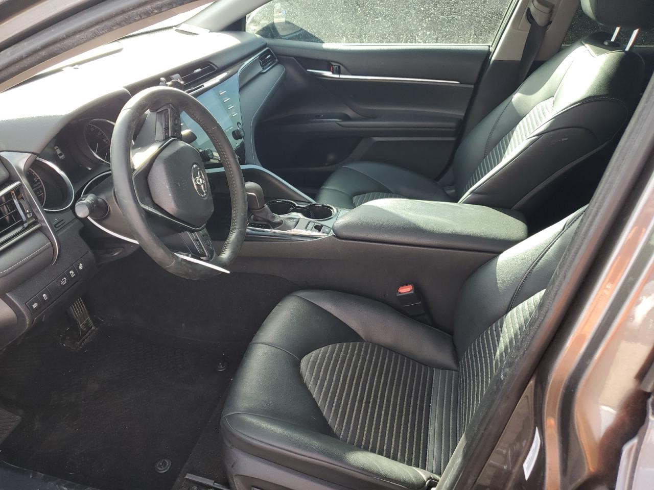 2020 Toyota Camry - Image 7