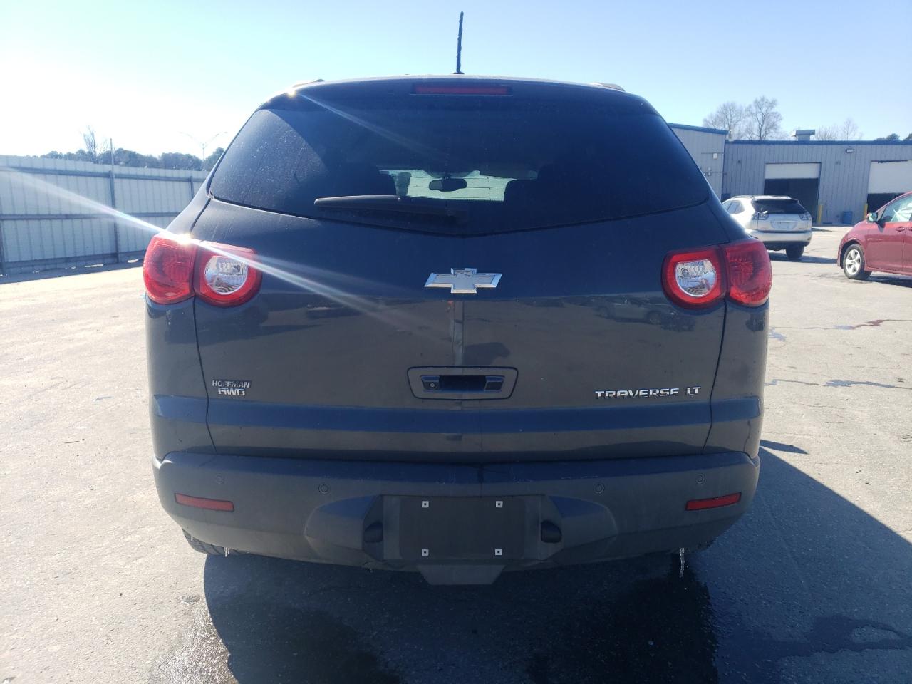 2010 Chevrolet Traverse - Image 6
