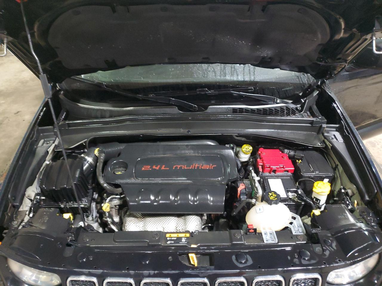 2021 Jeep Renegade - Image 12