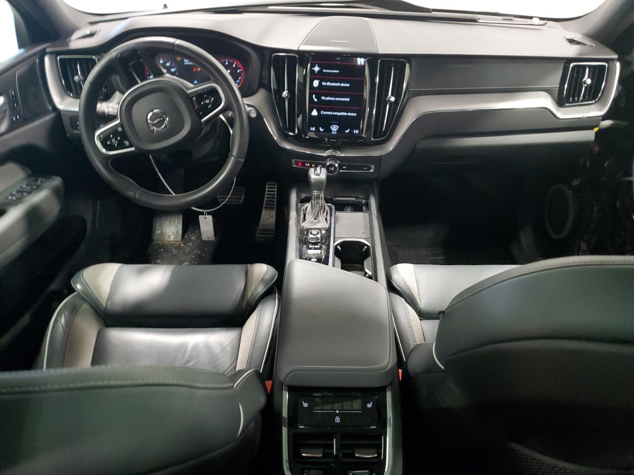 2021 Volvo XC60 - Image 8