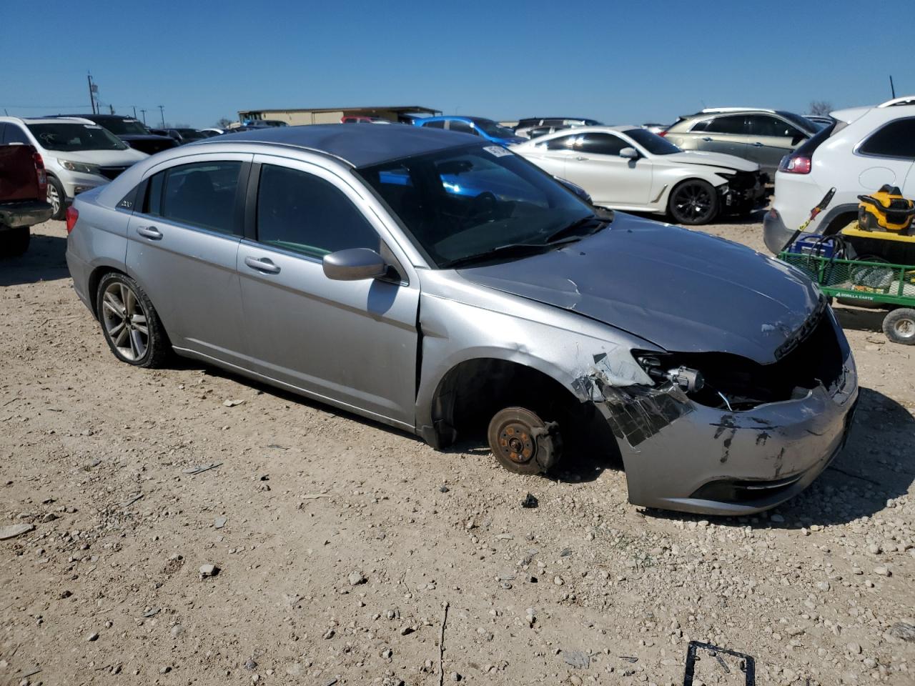 2013 Chrysler 200 - Image 4
