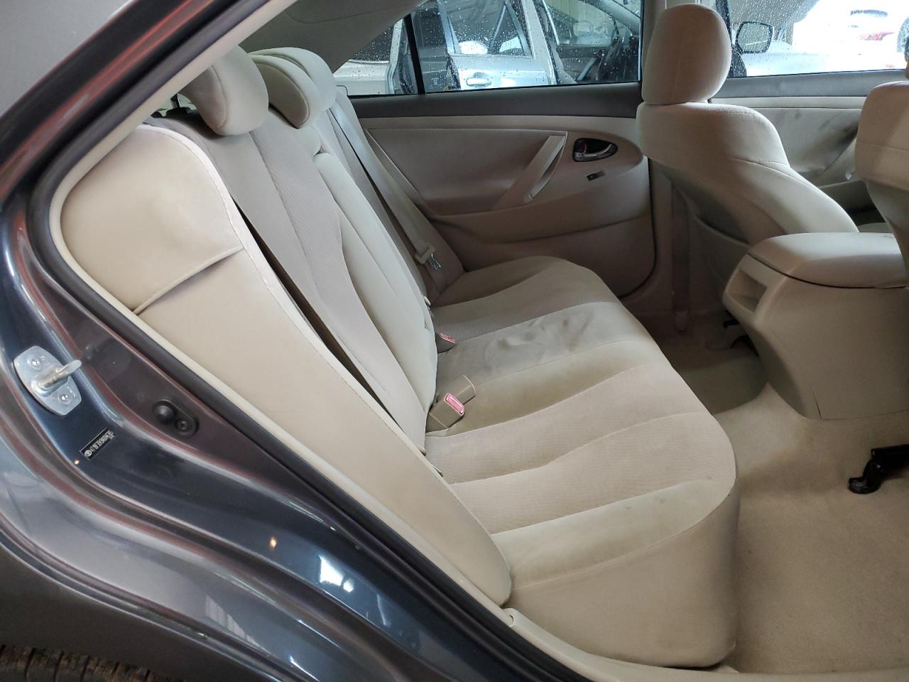2010 Toyota Camry - Image 10