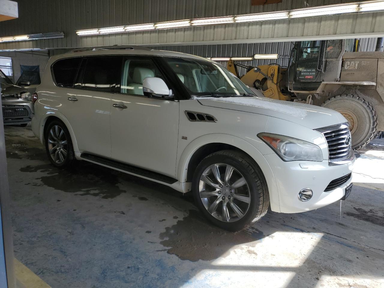 2014 Infiniti QX80 - Image 4