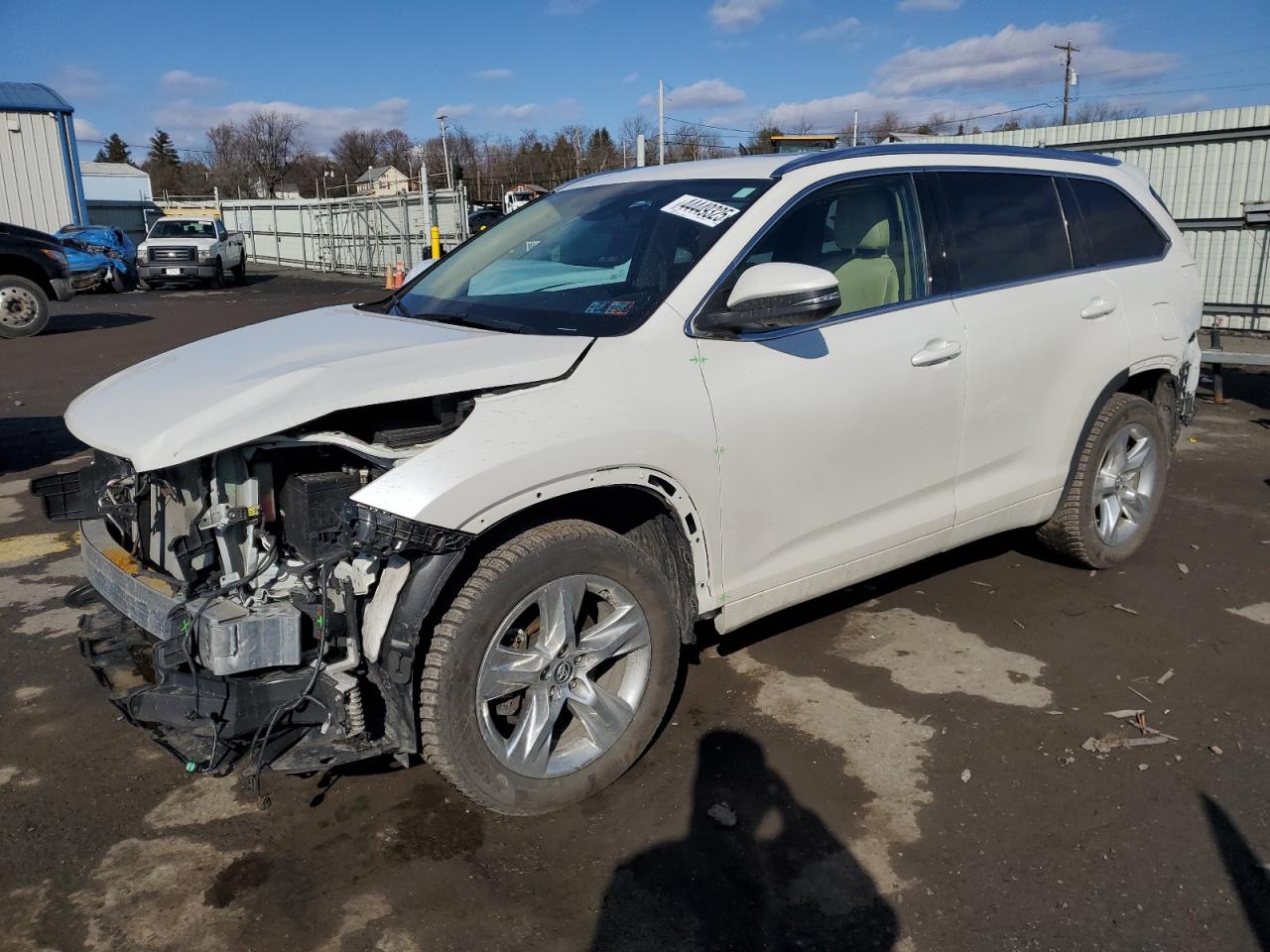 2019 Toyota Highlander - Image 1