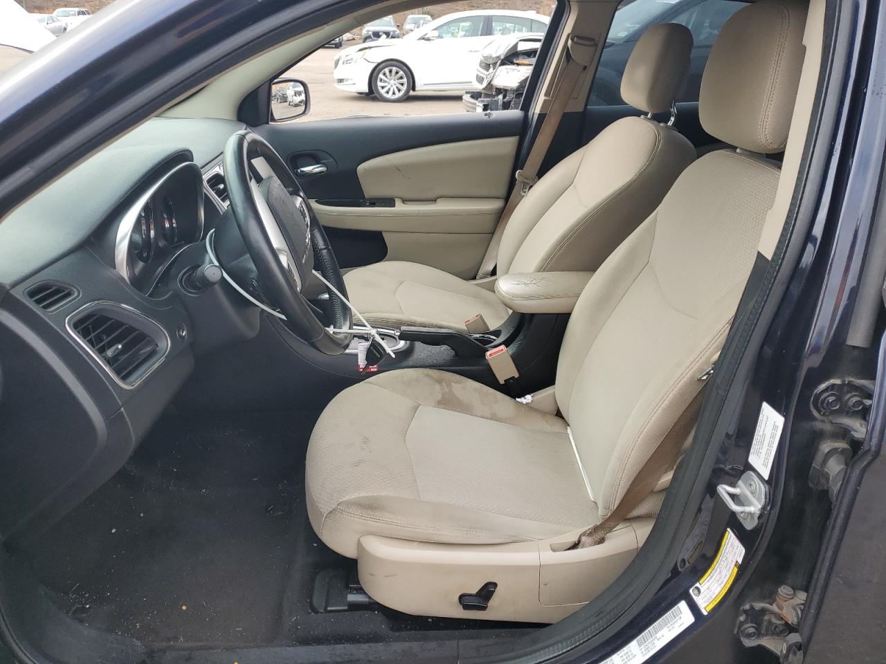 2011 Chrysler 200 - Image 7