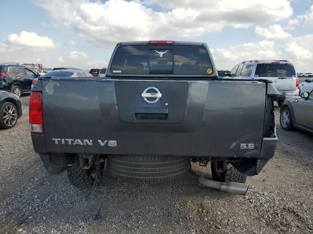 2004 Nissan Titan - Image 6