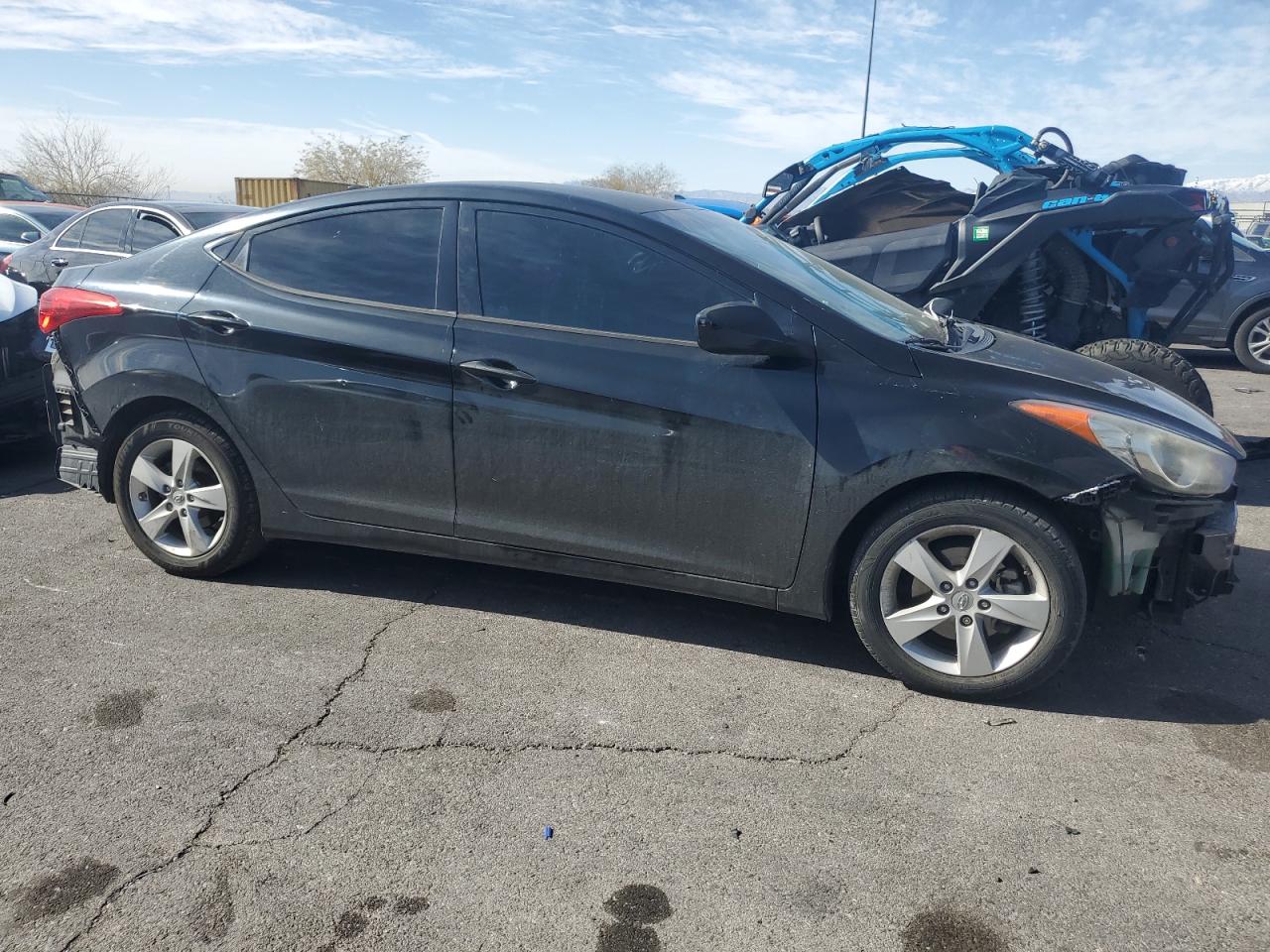 2013 Hyundai Elantra - Image 4