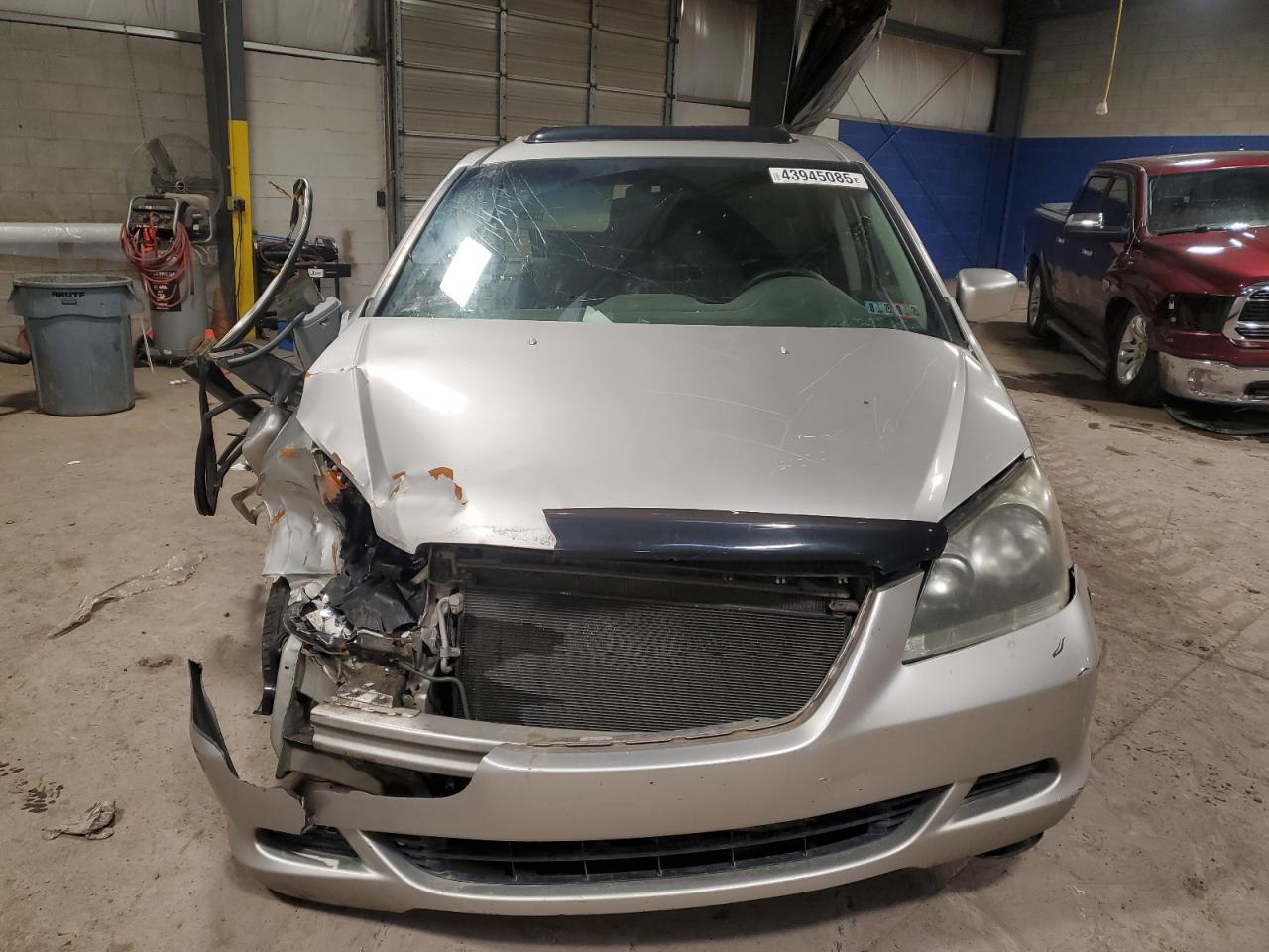 2005 Honda Odyssey - Image 5