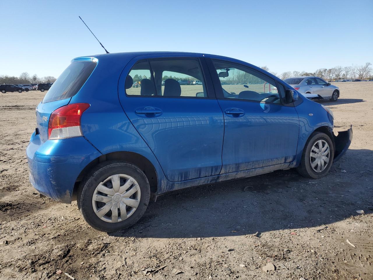 2010 Toyota Yaris - Image 3