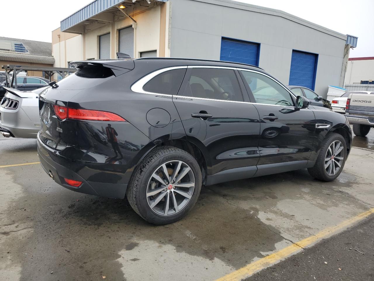 2019 Jaguar F-Pace - Image 3