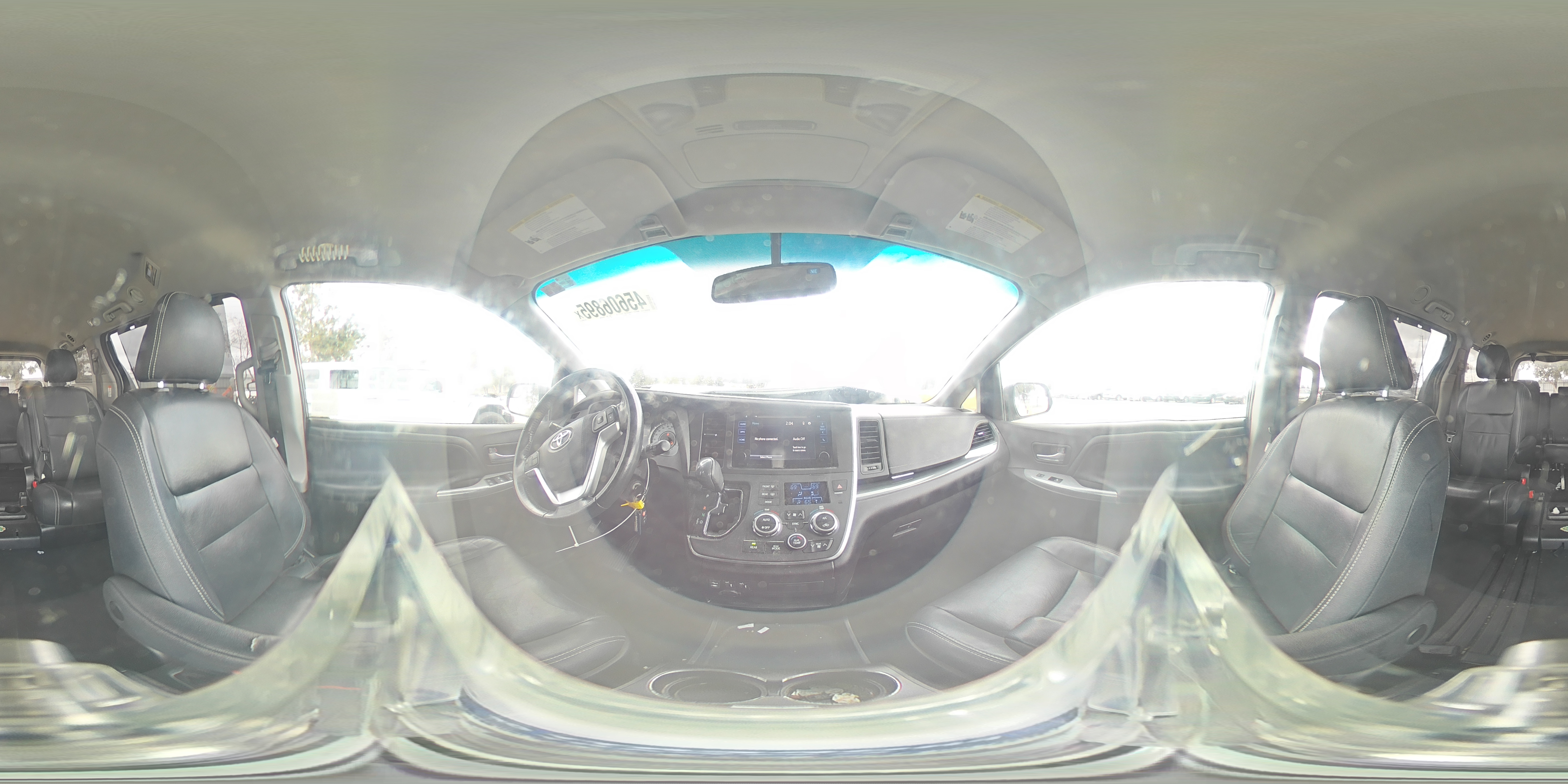 2016 Toyota Sienna - Image 12