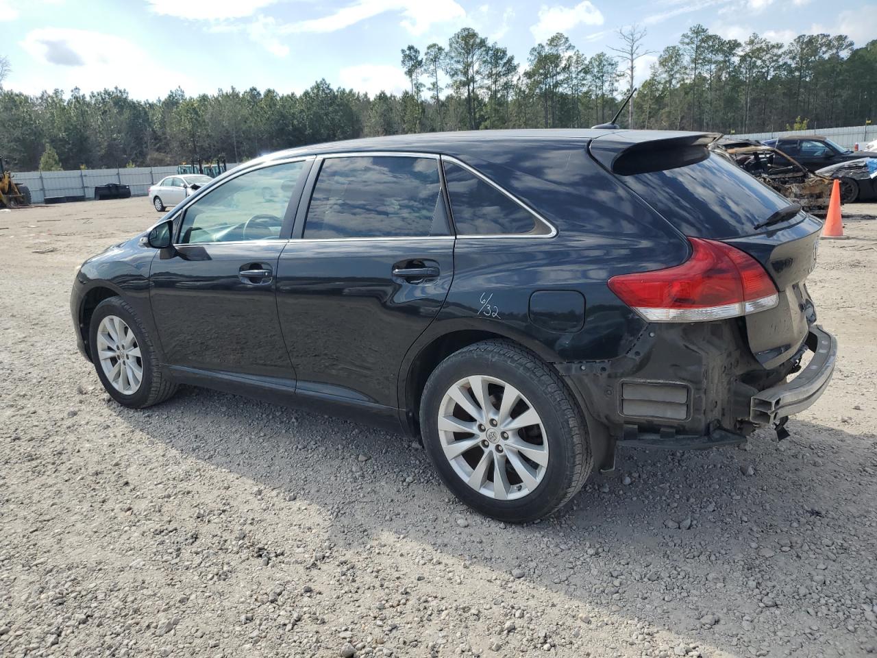 2013 Toyota Venza - Image 2