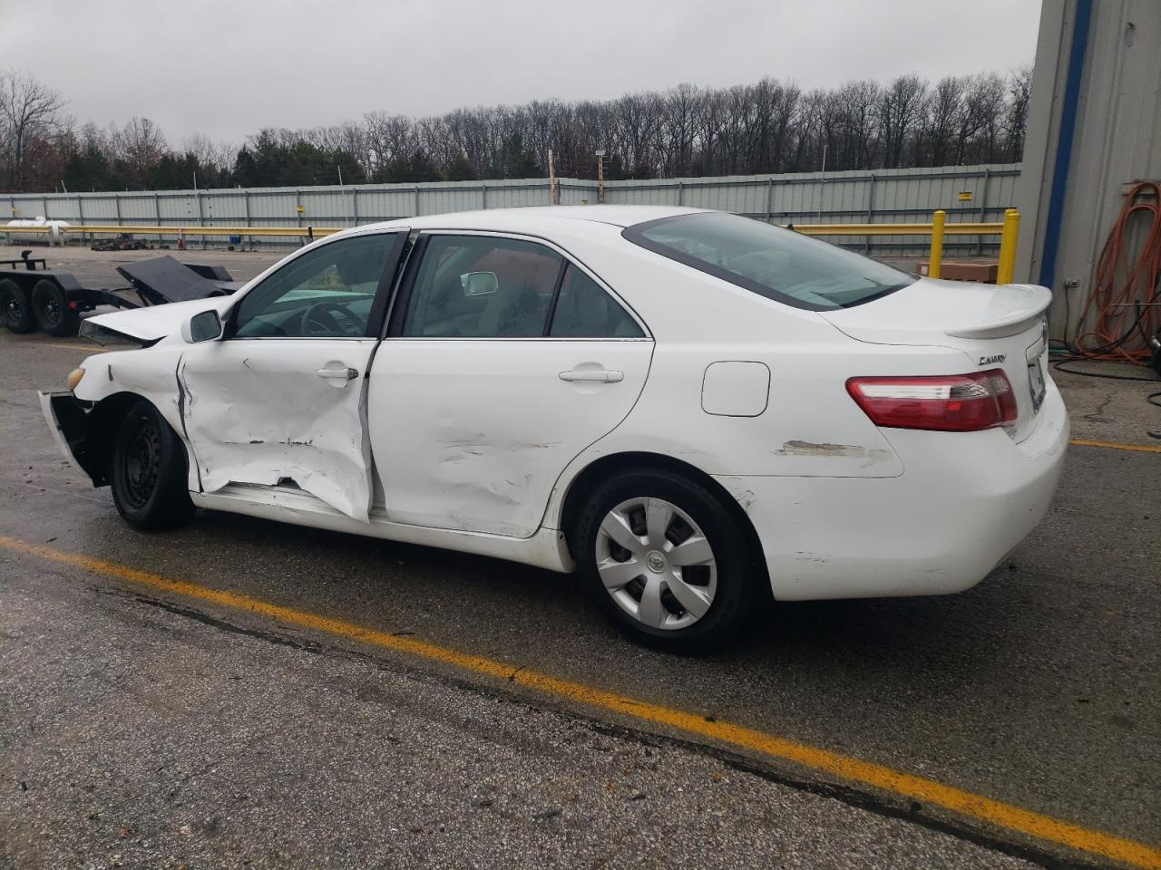 2009 Toyota Camry - Image 2
