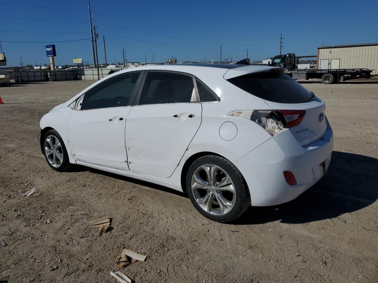 2014 Hyundai Elantra - Image 2