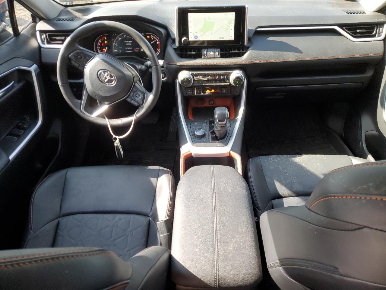 2023 Toyota RAV 4 - Image 8
