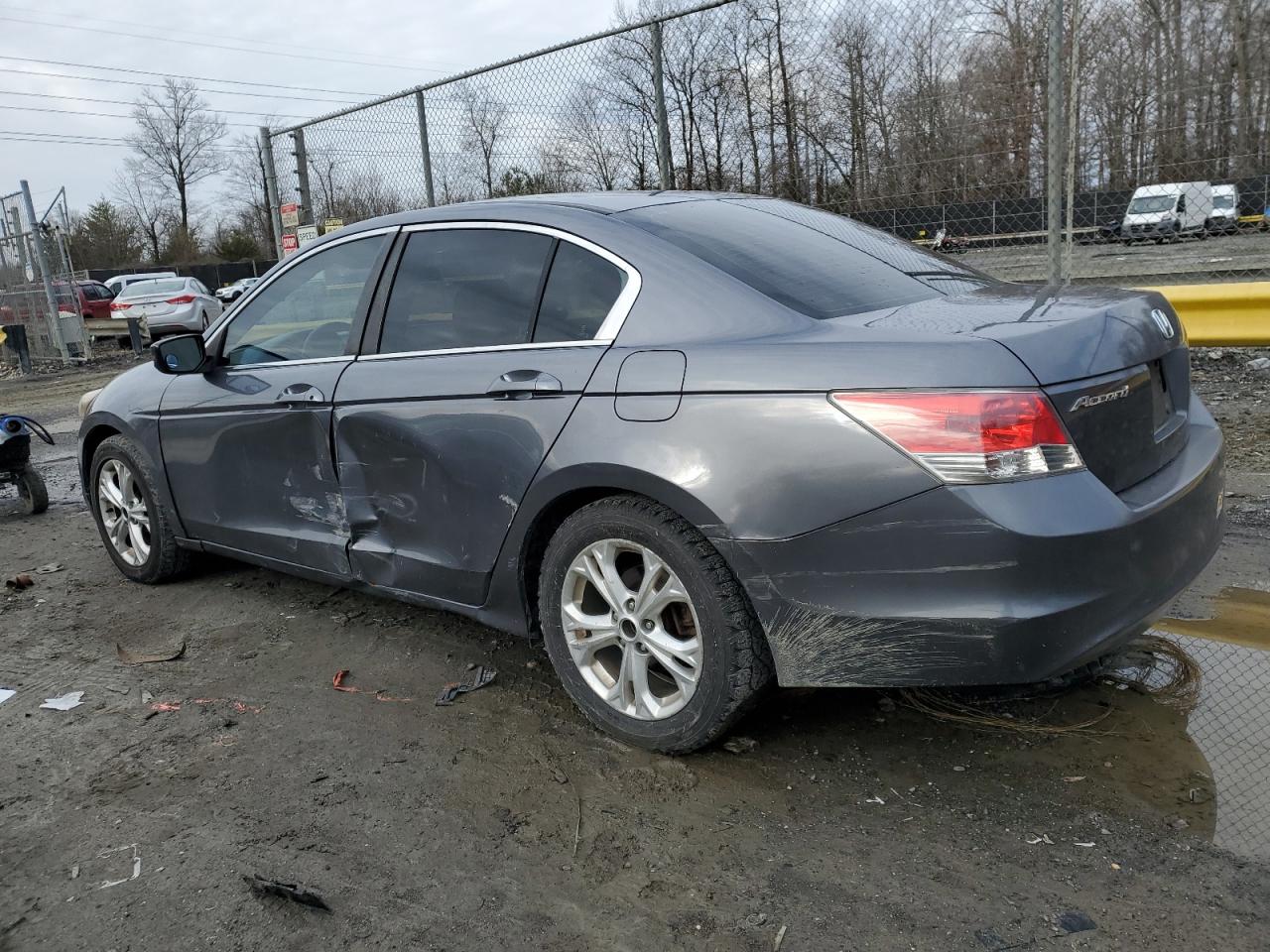 2009 Honda Accord - Image 2