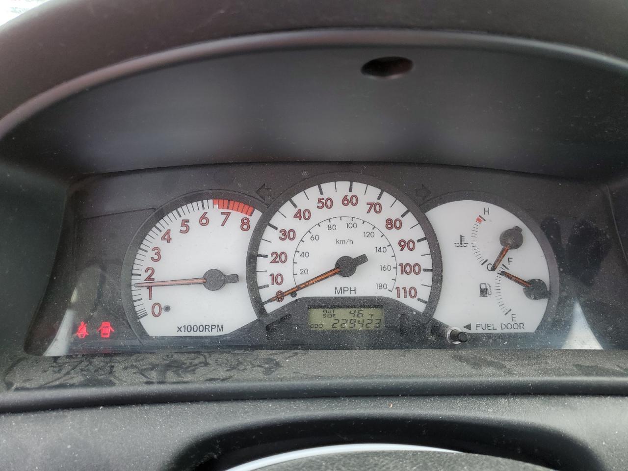 2004 Toyota Corolla - Image 9