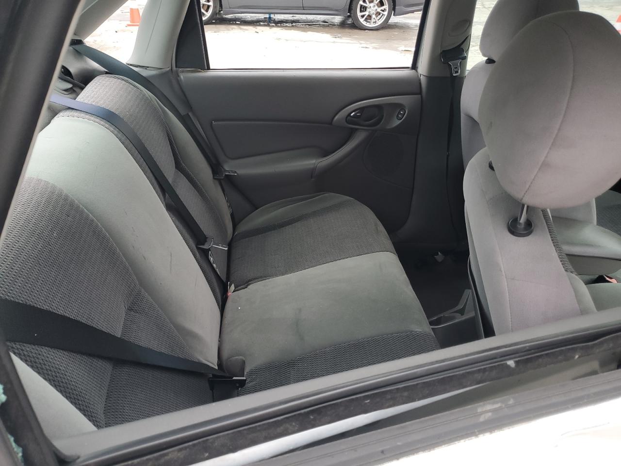 2003 Ford Focus - Image 10