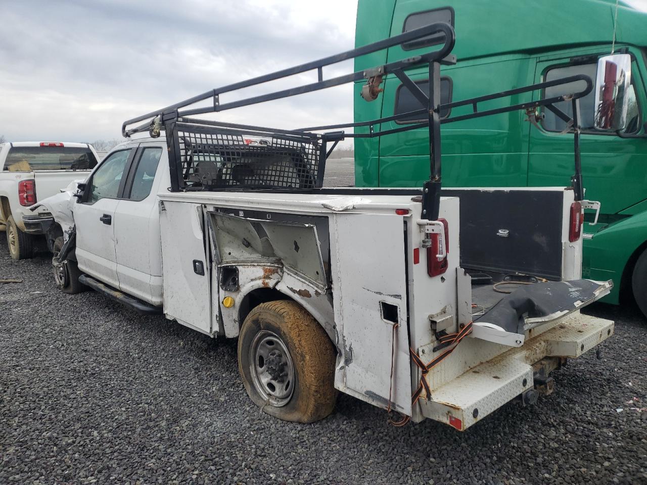 2019 Ford F250 - Image 2