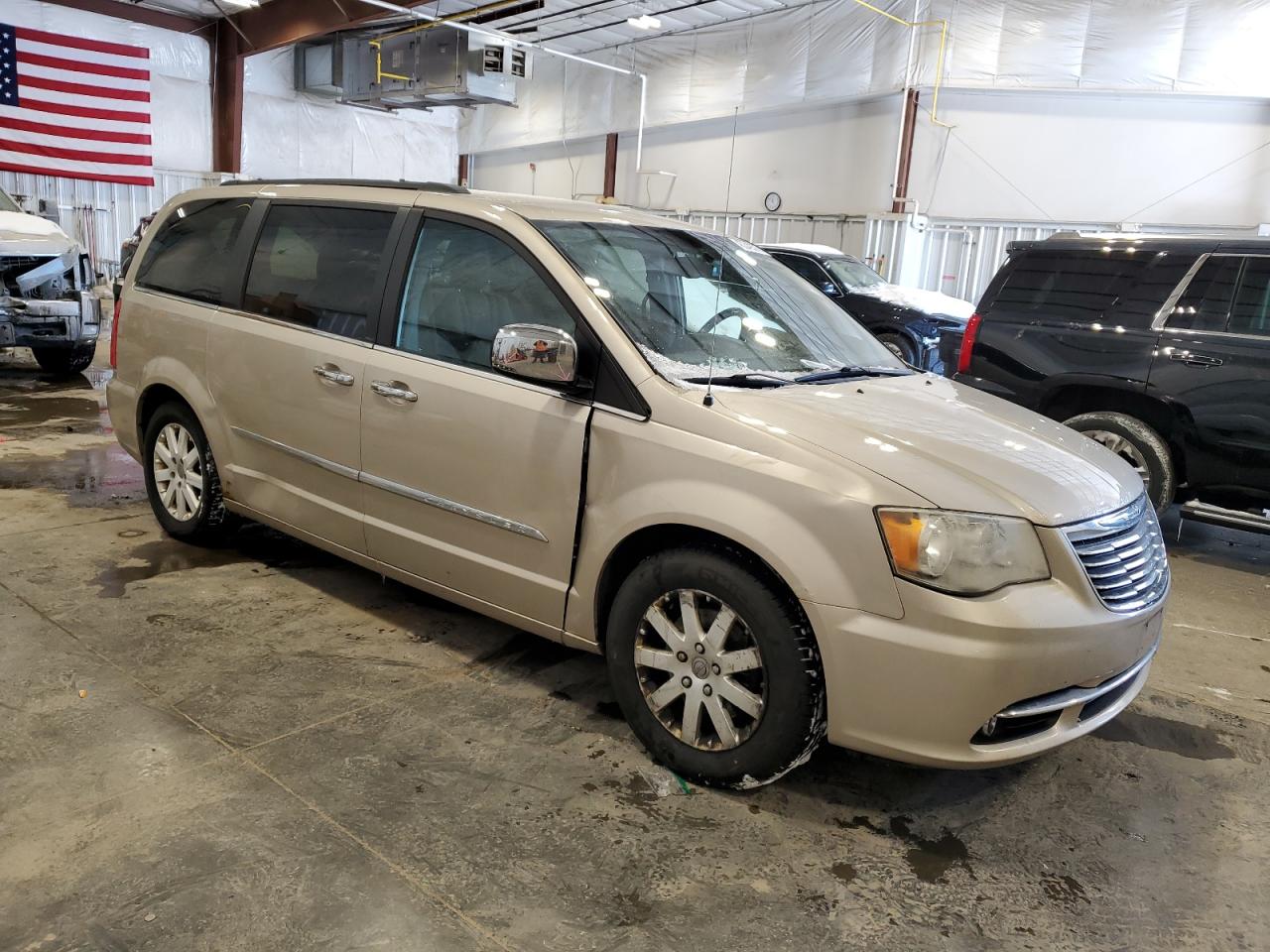 2012 Chrysler Town & Country - Image 4
