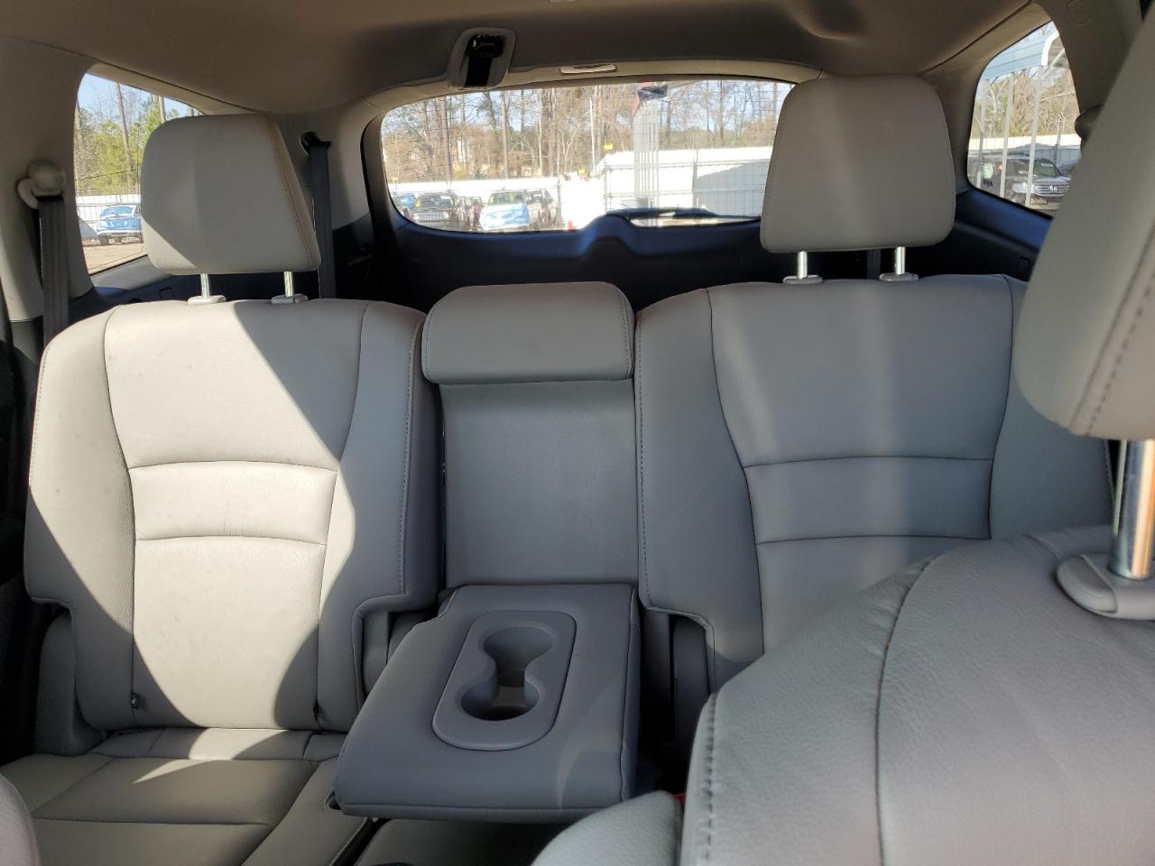 2017 Honda Pilot - Image 10