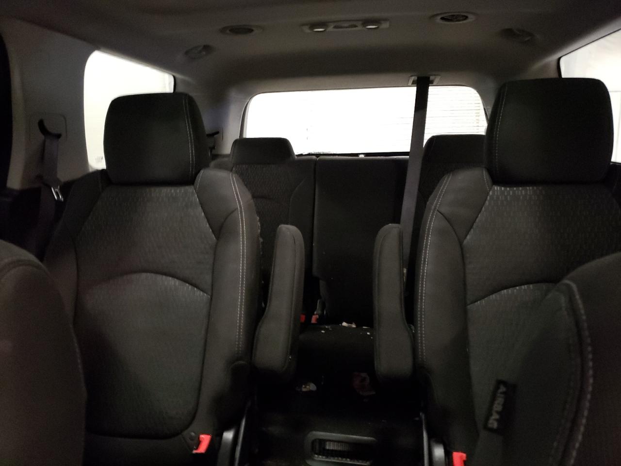 2015 GMC Acadia - Image 10