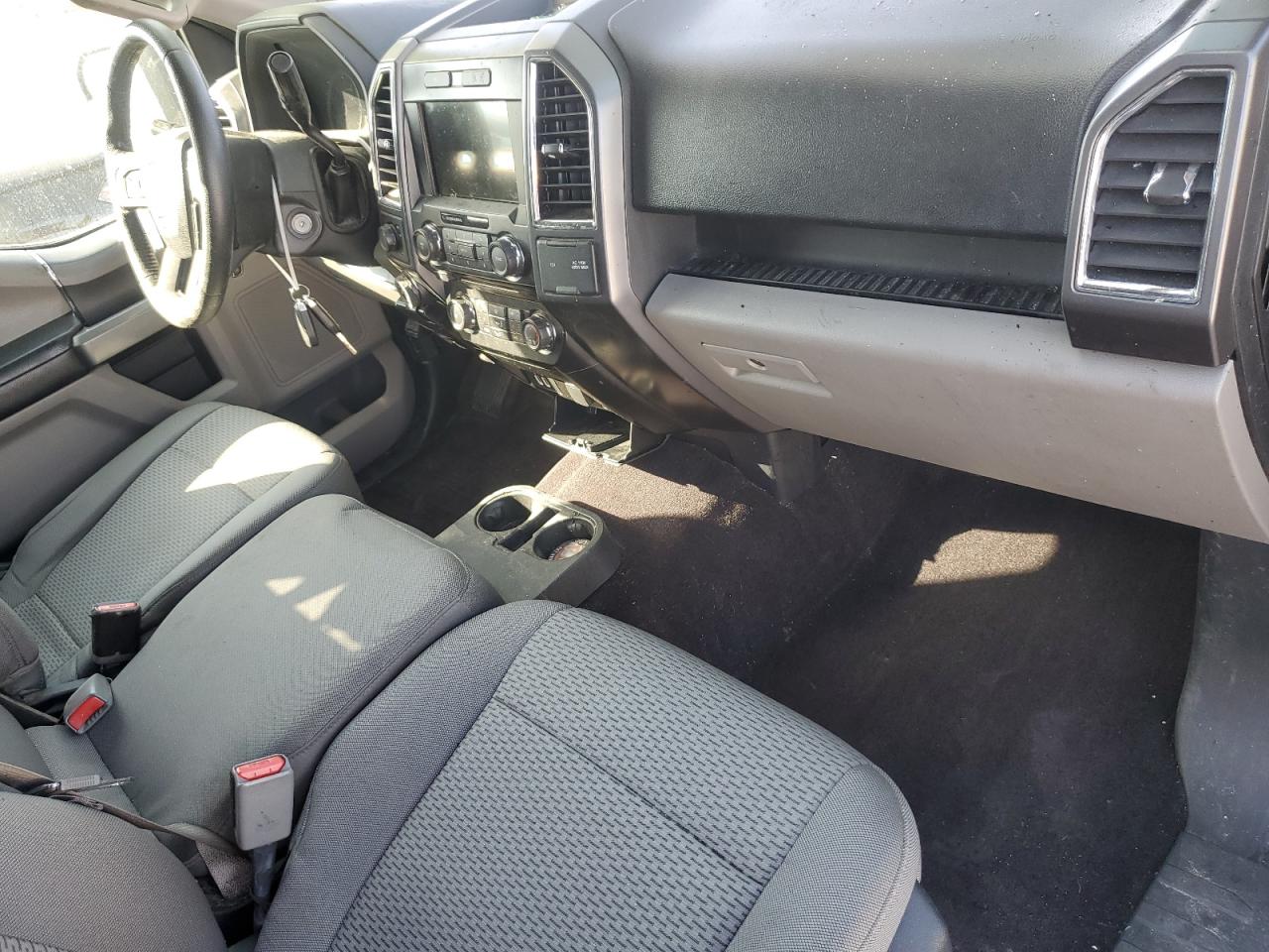 2016 Ford F-150 - Image 8