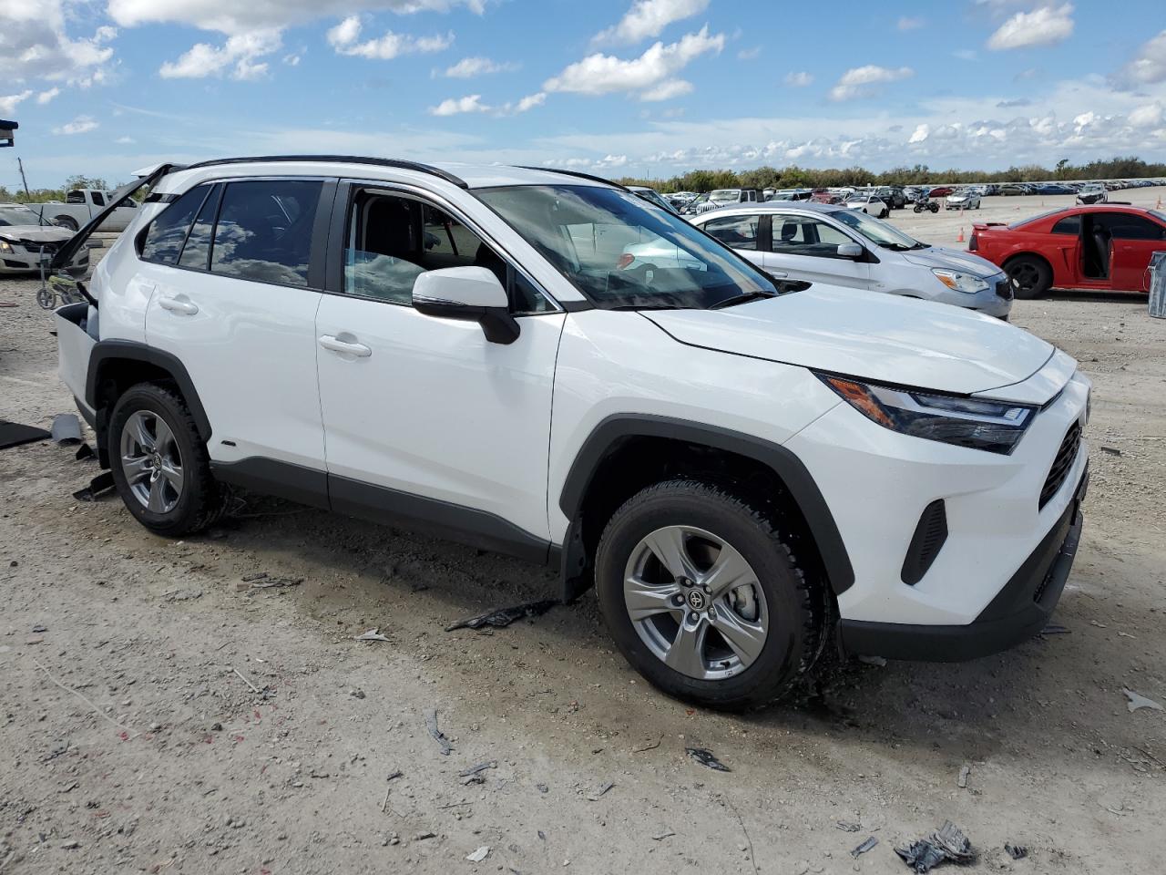 2024 Toyota RAV 4 - Image 4