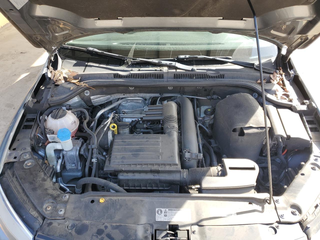 2016 Volkswagen Jetta - Image 11