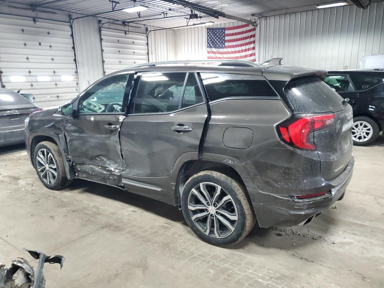 2020 GMC Terrain - Image 2