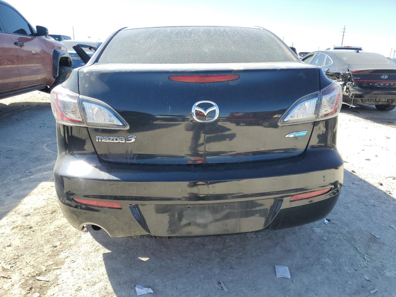 2013 Mazda 3 - Image 6