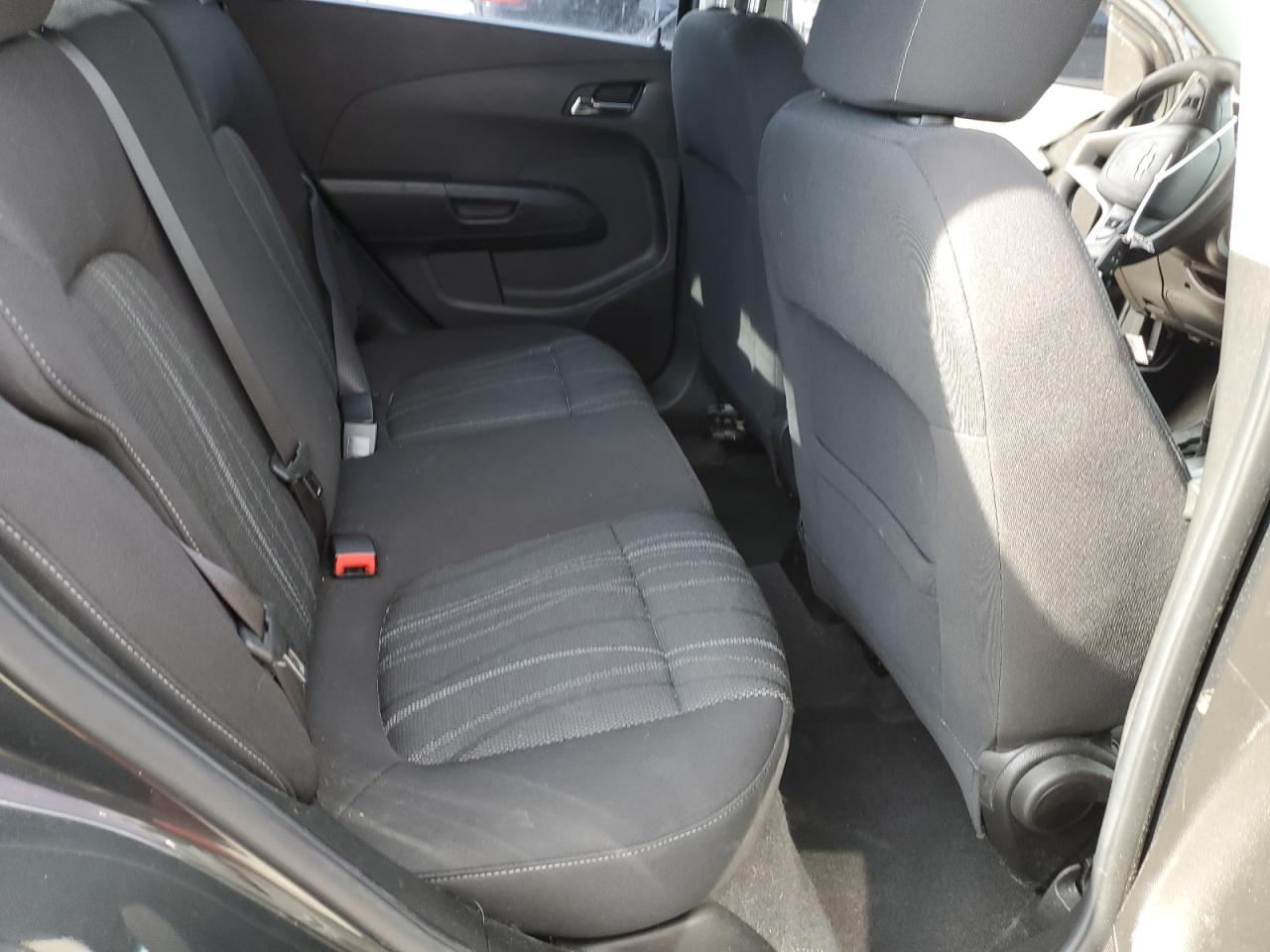 2015 Chevrolet Sonic - Image 10