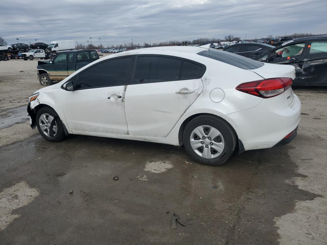 2018 Kia Forte - Image 2