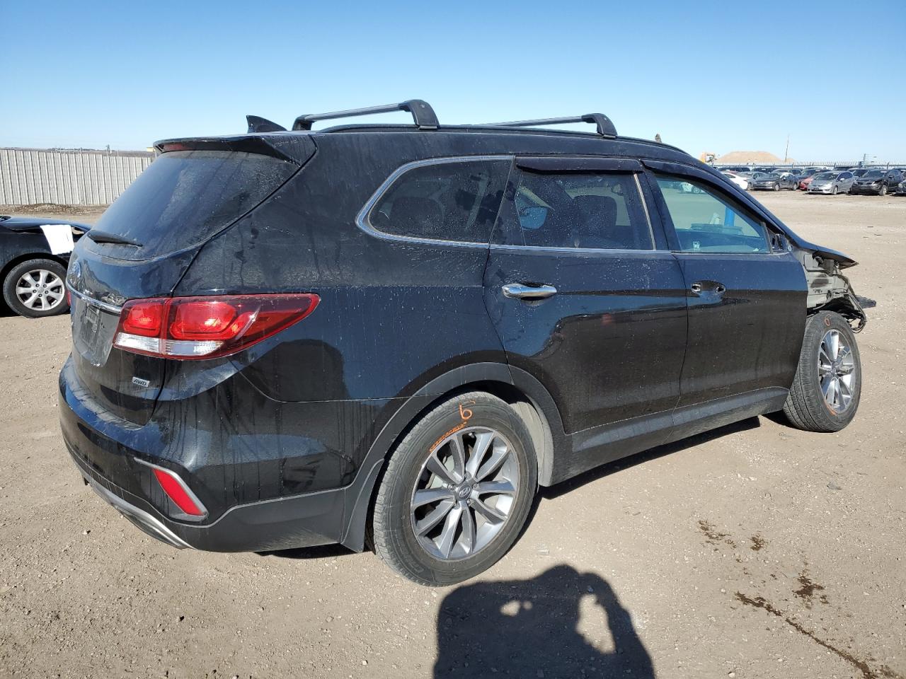 2017 Hyundai Santa Fe - Image 3