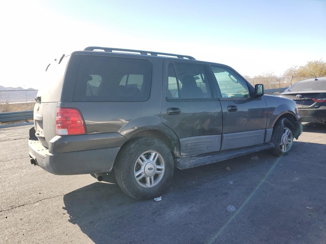 2006 Ford Expedition - Image 3