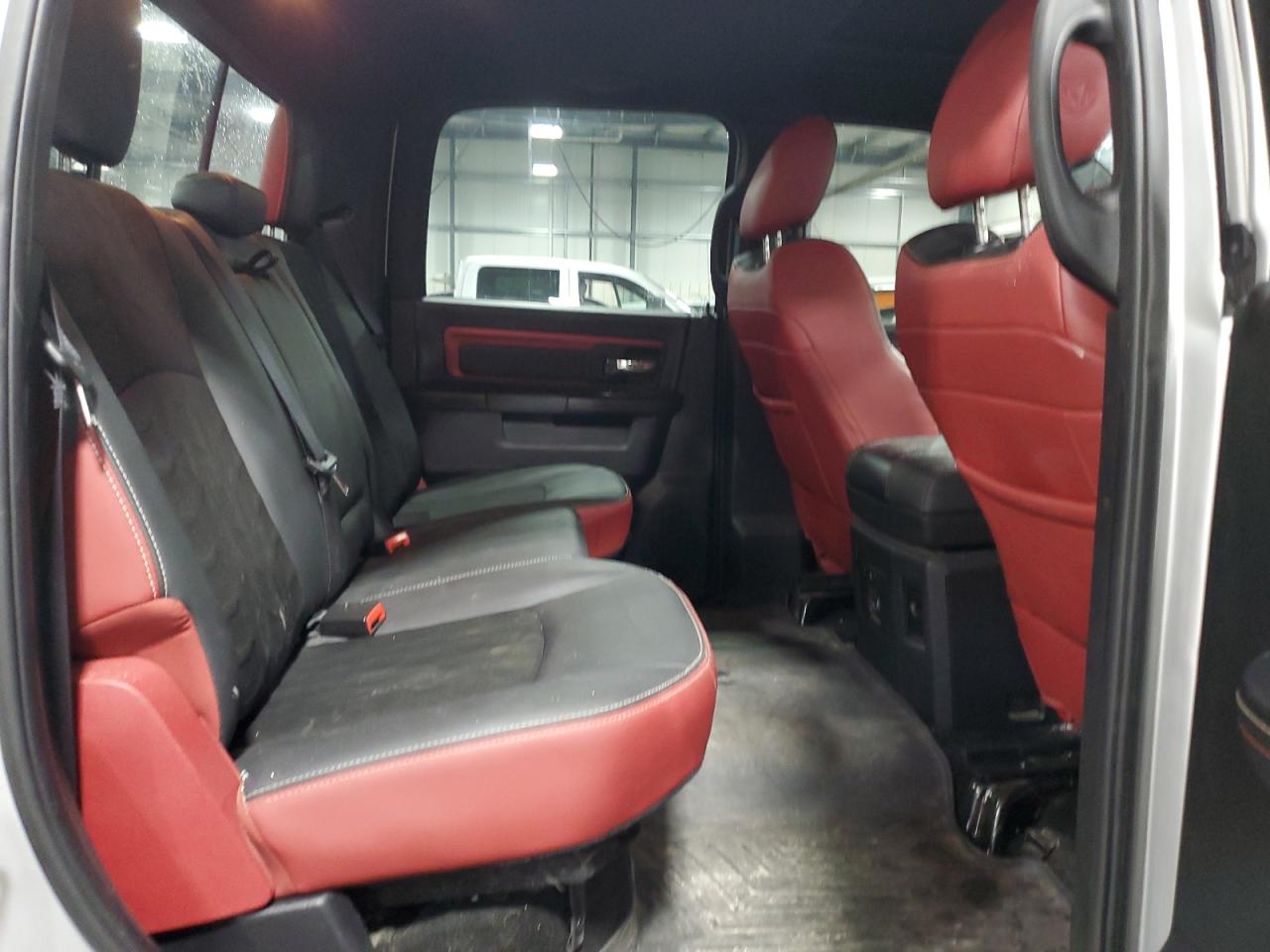 2016 RAM 1500 - Image 11