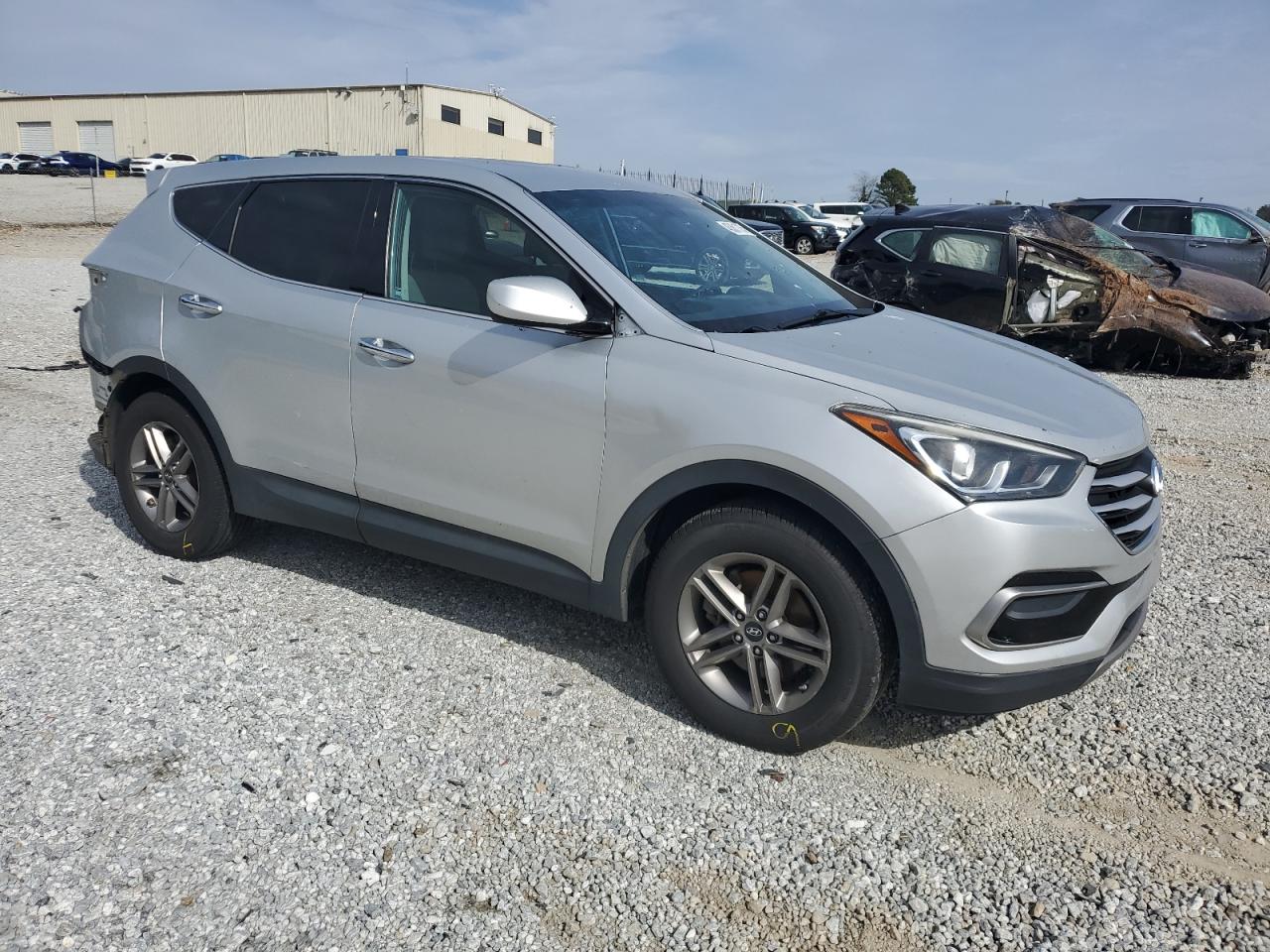 2017 Hyundai Santa Fe - Image 4