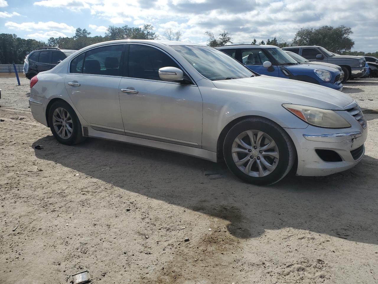 2013 Hyundai Genesis - Image 4