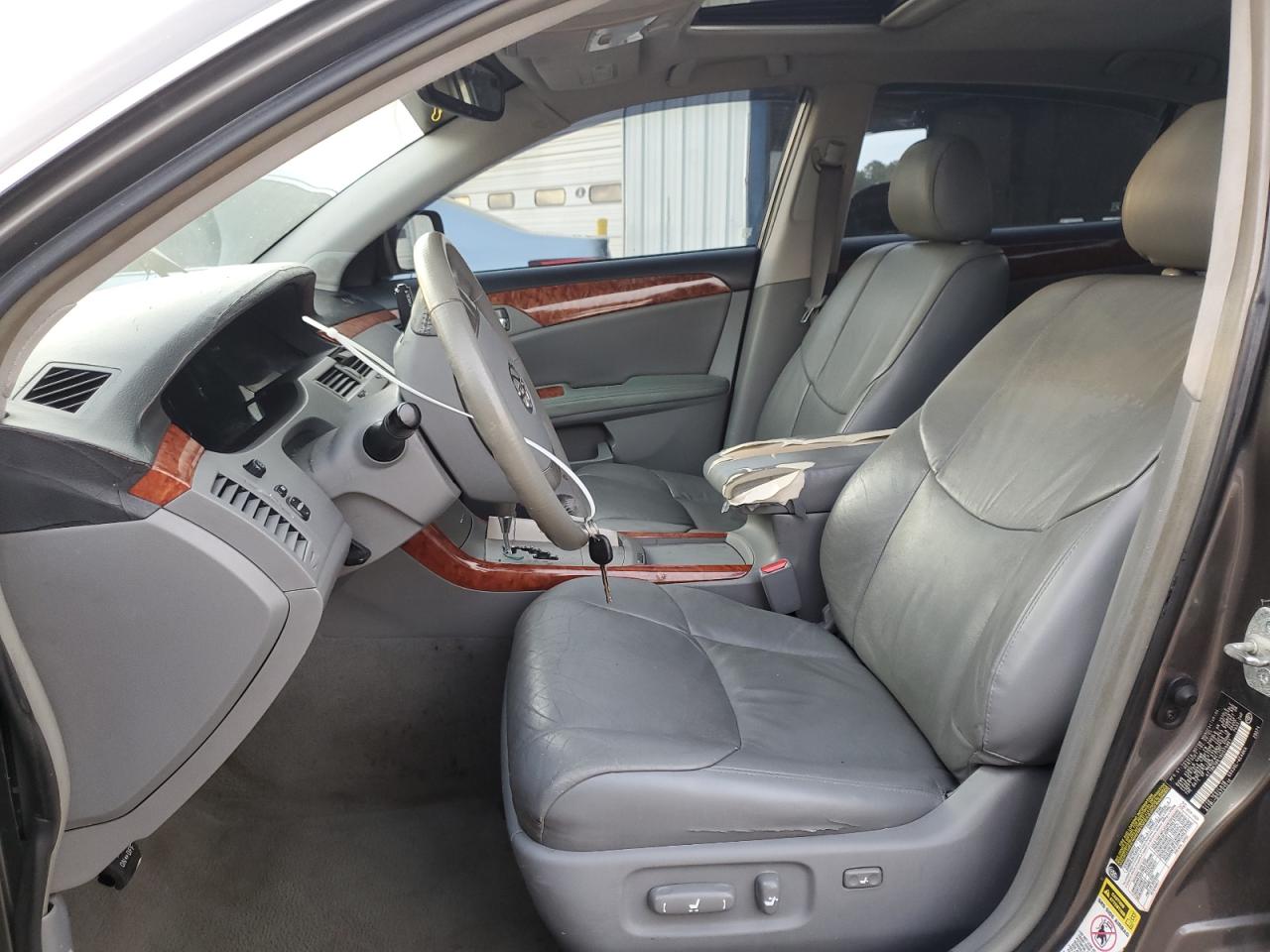 2006 Toyota Avalon - Image 7