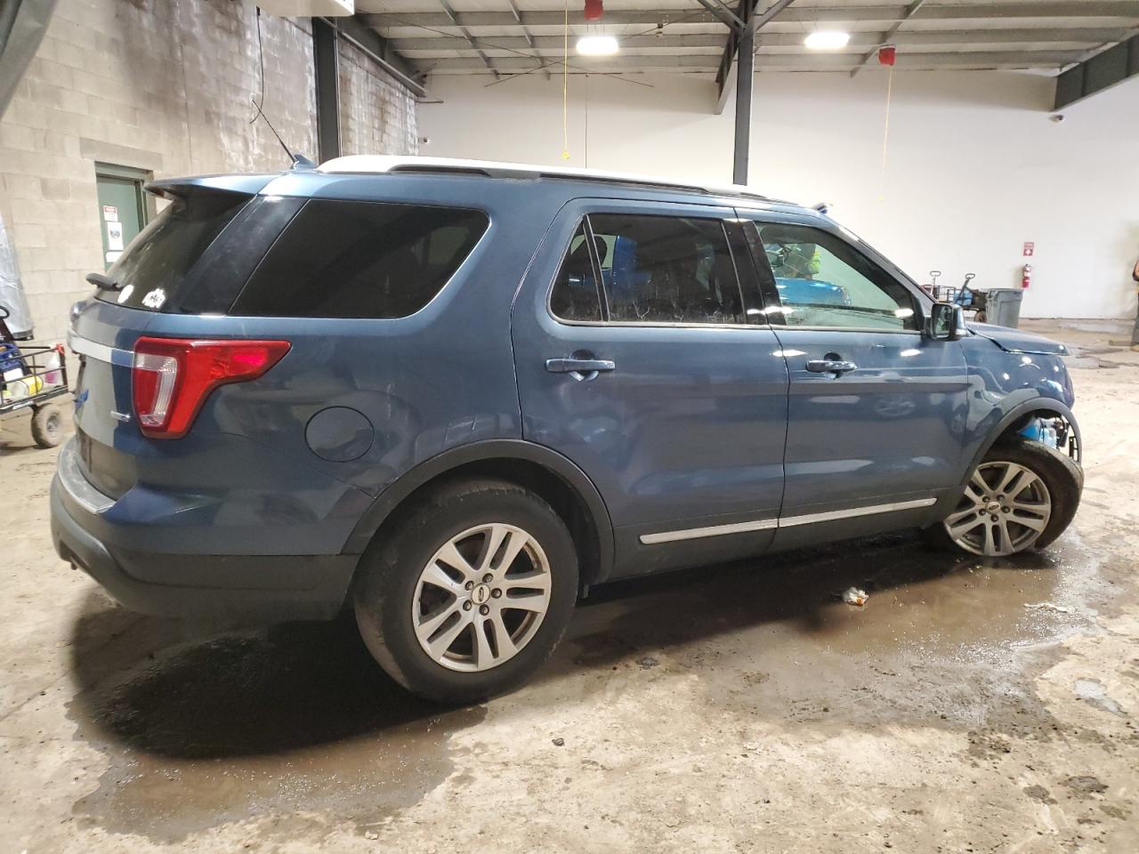 2018 Ford Explorer - Image 3