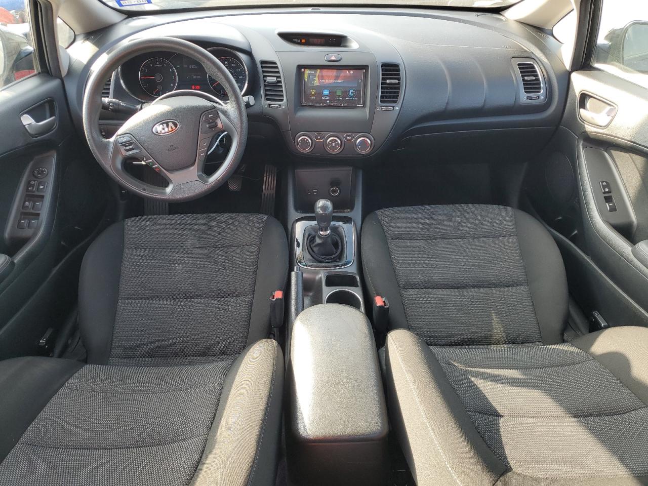 2017 Kia Forte - Image 8