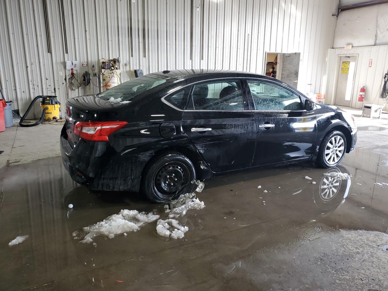 2016 Nissan Sentra - Image 3