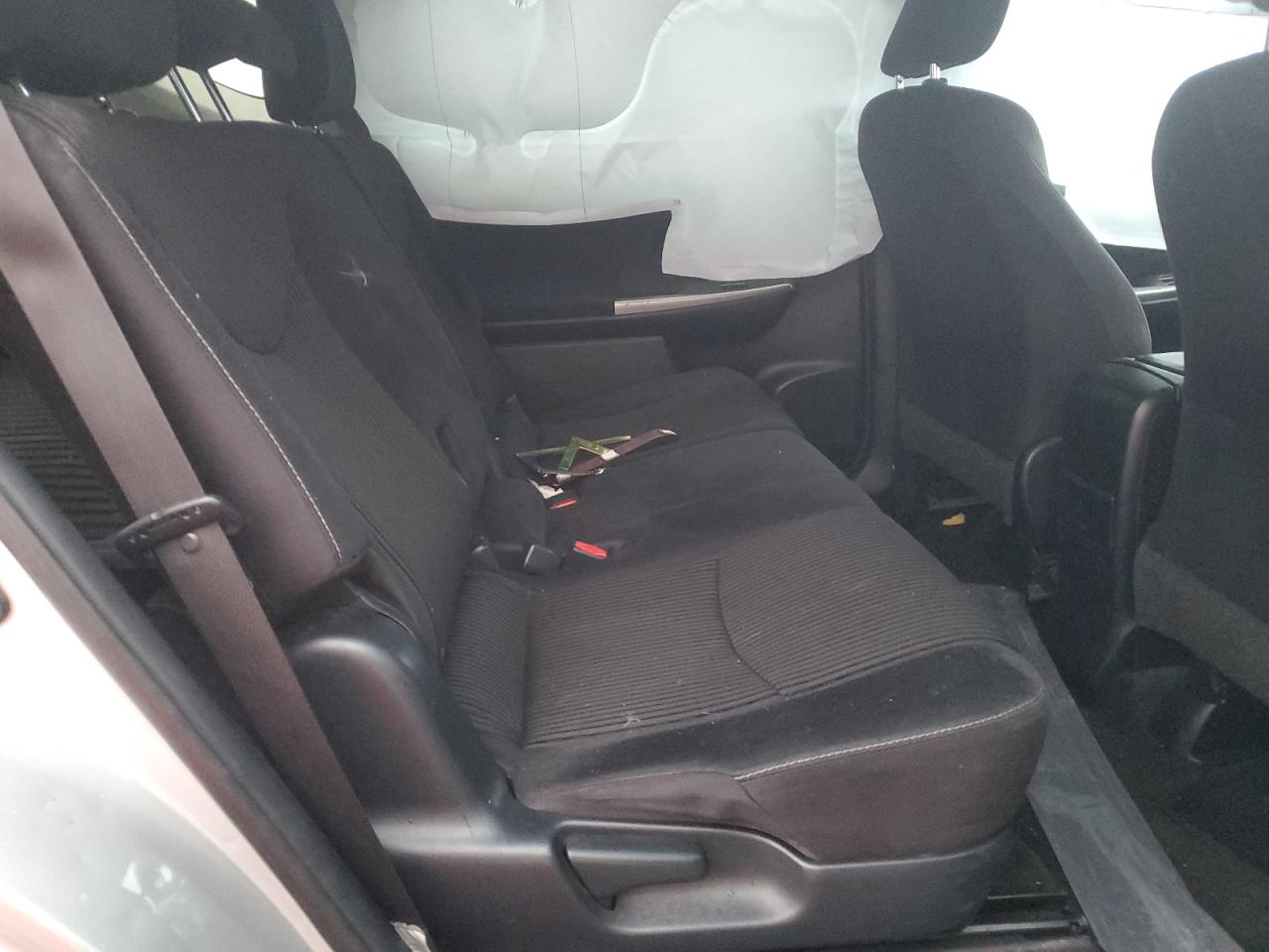 2017 Toyota Prius - Image 10