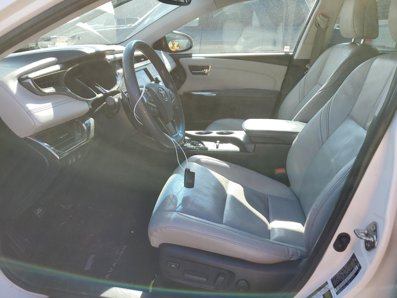 2013 Toyota Avalon - Image 7