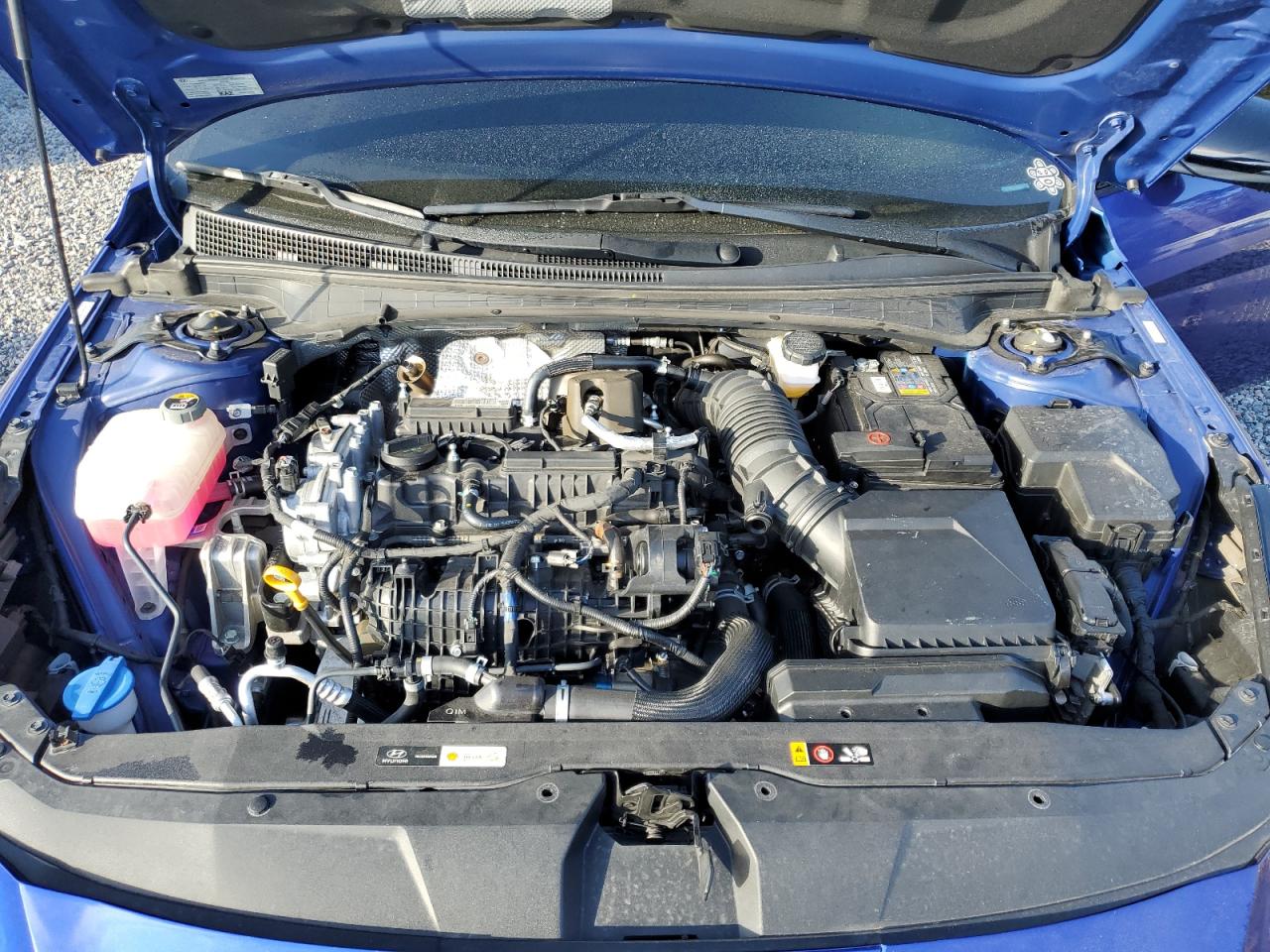 2022 Hyundai Elantra - Image 13